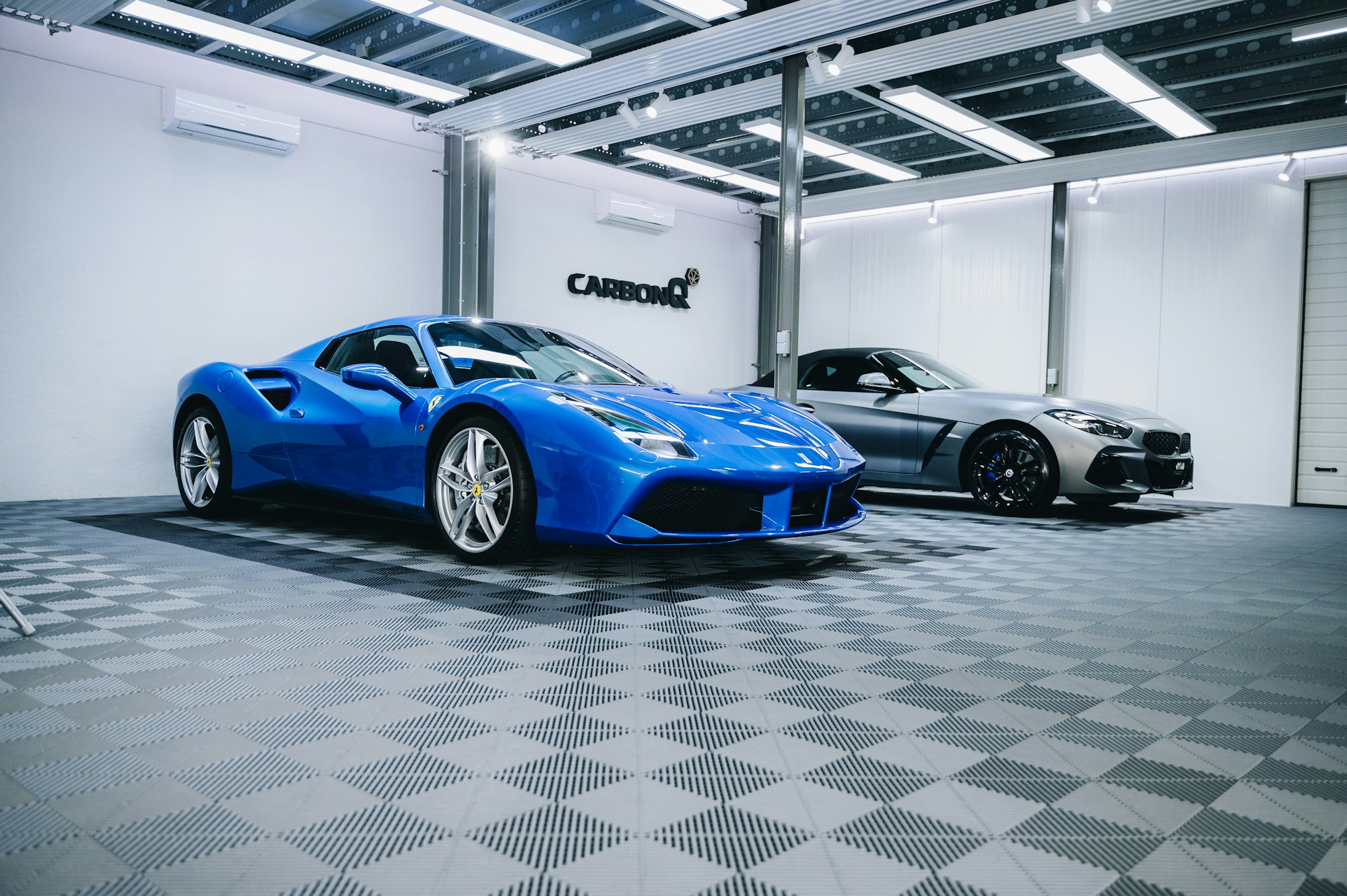 A showroom floor that clicks together.